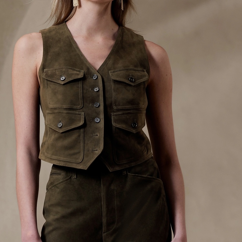 ISO BANANA REPUBLIC “THE SUEDE RIDING VEST” IN OLIVE GREEN